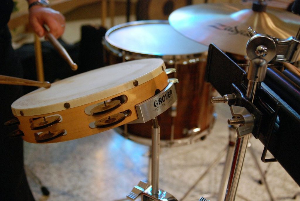 percussion, tambourine, field drum-1594325.jpg