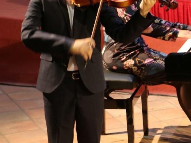 NICCOLO’ FALCONE violino €100