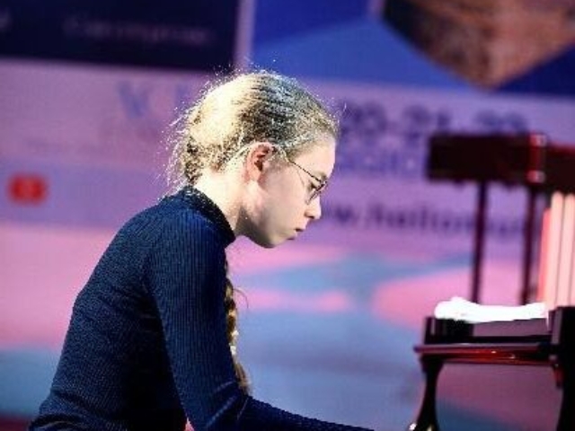 BEATRICE CHIMIRRI pianoforte €150