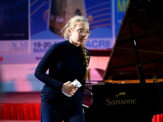 BEATRICE CHIMIRRI pianoforte €150