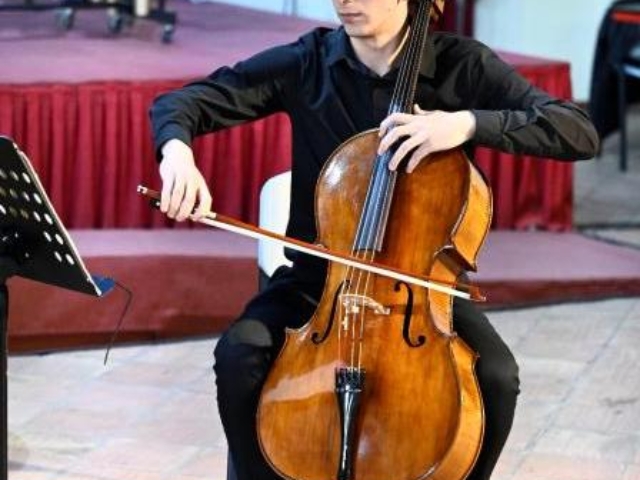 BORSA DI STUDIO DI €240 “KIWANIS” ACRI (CS) SEZ. 4 SOLISTI LICEO EX-AEQUO EX-AEQUO BORRELLI MIRIAM flauto € 80 FALCONE ANDREA violoncello € 80 COSTA GABRIELE COSTANTINO percussioni €80