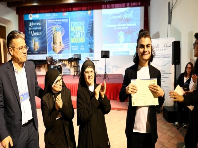 PREMIO SPECIALE “DIAMO VOCE A CHI NON HA VOCE” €100 SUORE PICCOLE OPERAI DEL SACRO CUORE & HELLO MUSIC ACADEMY APS DI DONATO CHRISTIAN pianoforte